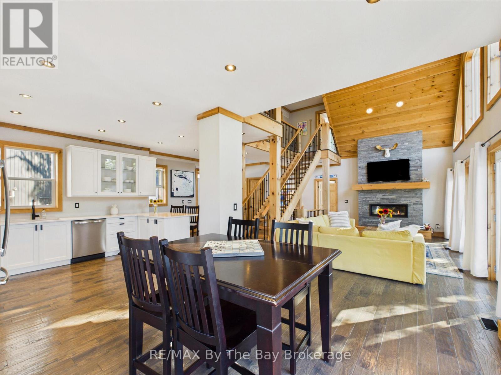 2056 River Road W, Wasaga Beach, Ontario  L9Z 2W1 - Photo 14 - S13637718