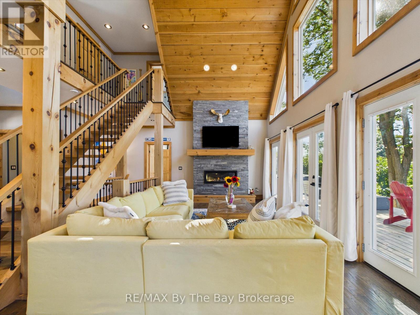 2056 River Road W, Wasaga Beach, Ontario  L9Z 2W1 - Photo 15 - S13637718