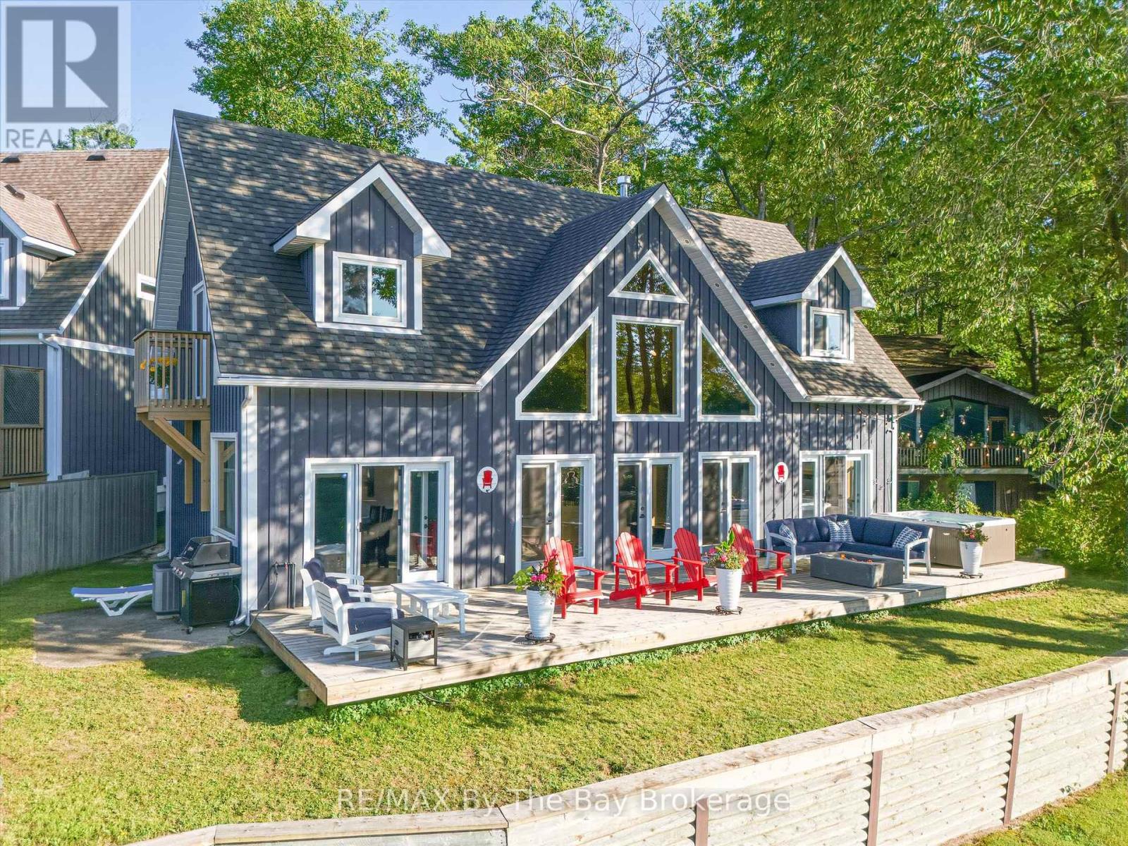 2056 River Road W, Wasaga Beach, Ontario  L9Z 2W1 - Photo 2 - S13637718