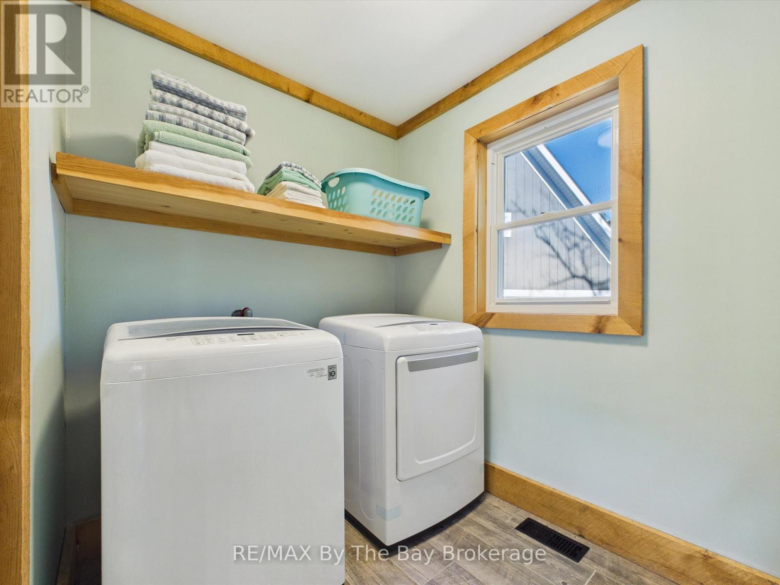 2056 River Road W, Wasaga Beach, Ontario  L9Z 2W1 - Photo 33 - S13637718
