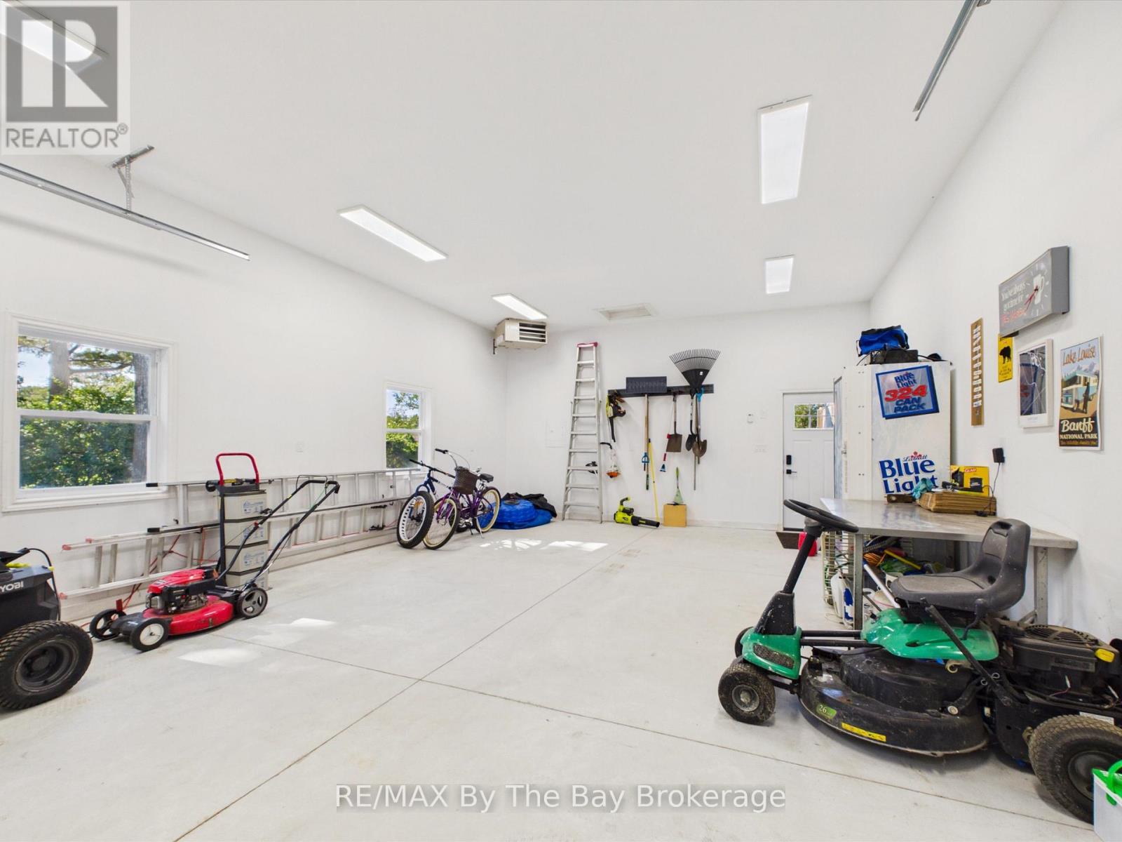 2056 River Road W, Wasaga Beach, Ontario  L9Z 2W1 - Photo 38 - S13637718
