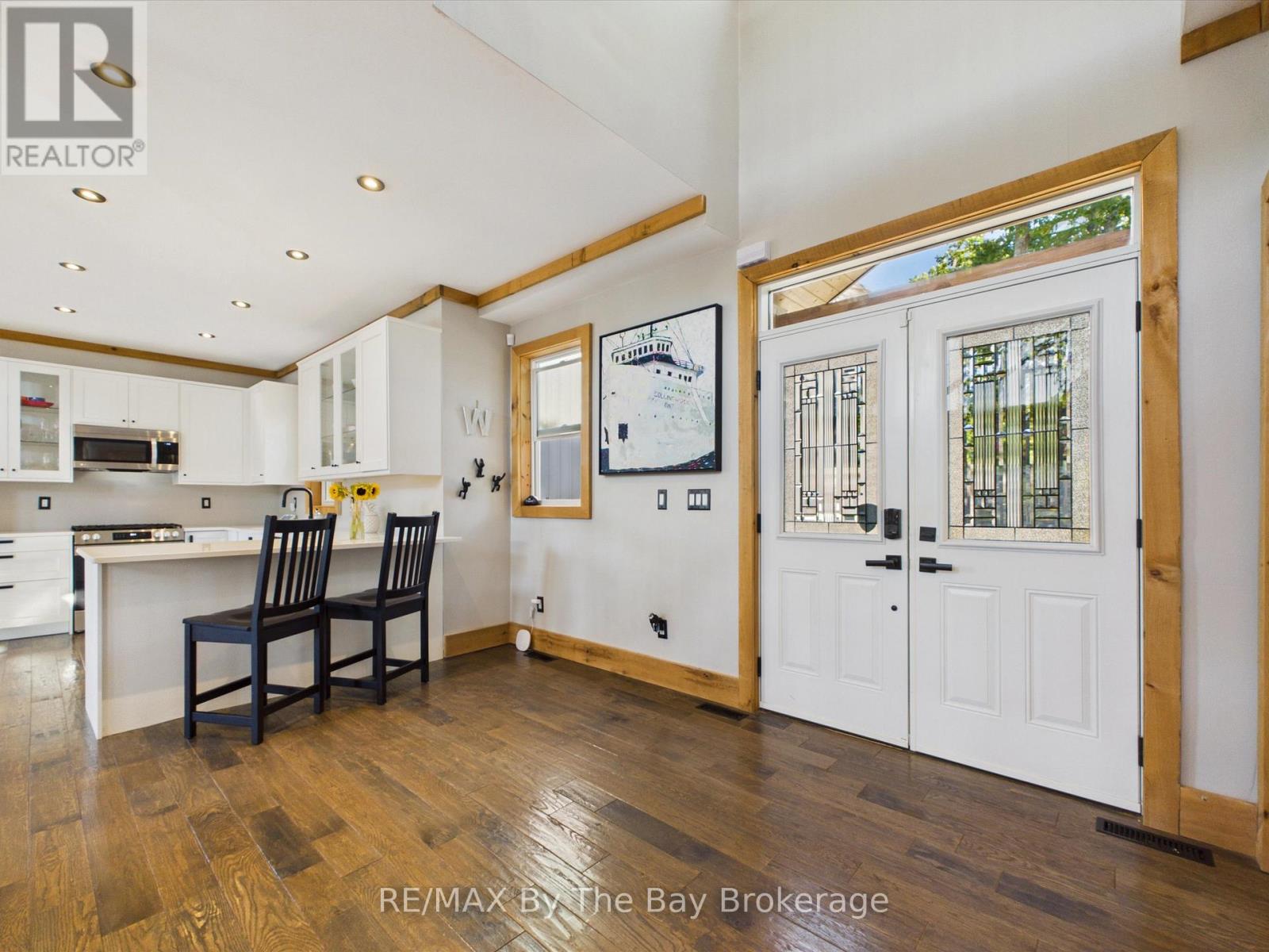 2056 River Road W, Wasaga Beach, Ontario  L9Z 2W1 - Photo 6 - S13637718