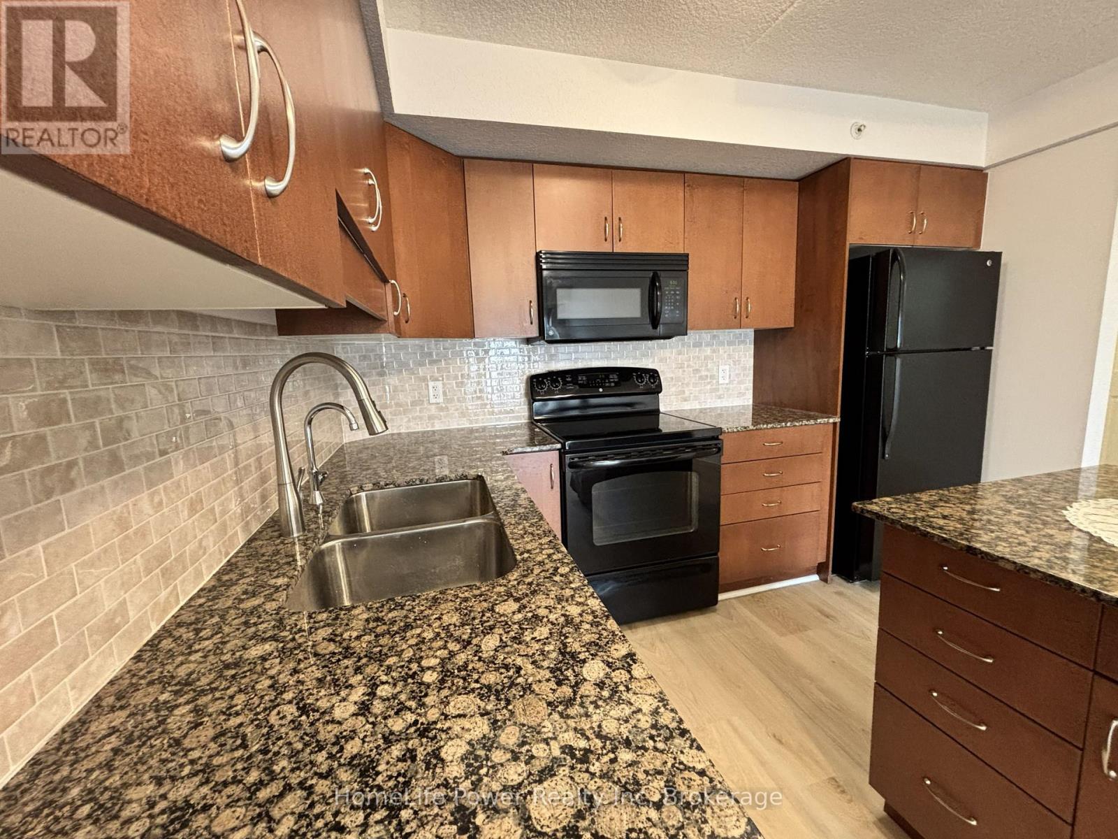 705 - 776 Laurelwood Drive, Waterloo, Ontario  N2V 0A8 - Photo 10 - X13637726