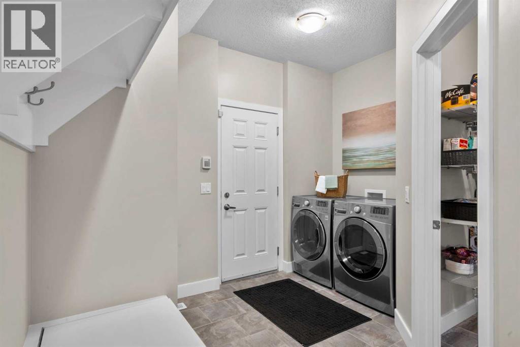 809 Canoe Green SW, Airdrie, Alberta  T4B 3K6 - Photo 21 - A2329146