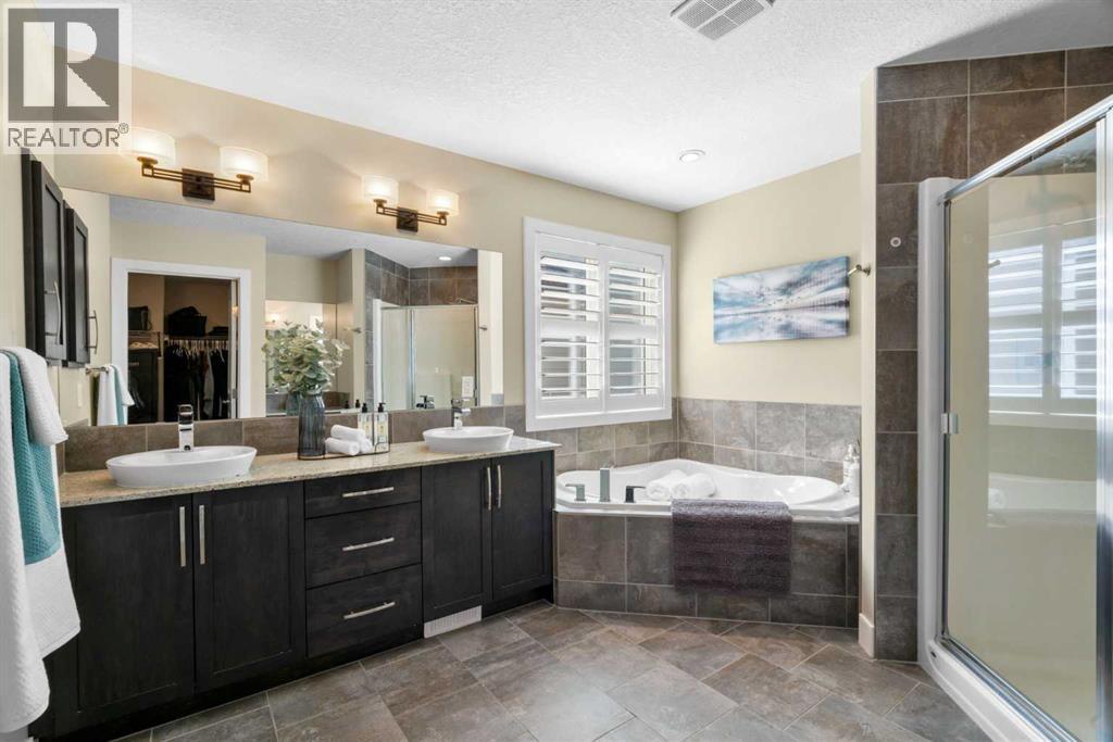 809 Canoe Green SW, Airdrie, Alberta  T4B 3K6 - Photo 31 - A2329146