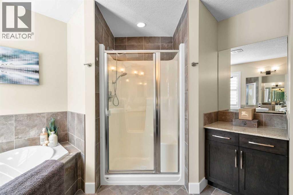 809 Canoe Green SW, Airdrie, Alberta  T4B 3K6 - Photo 32 - A2329146