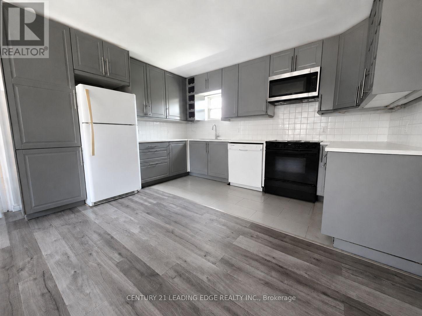 1035 Metro Road N, Georgina, Ontario  L4P 3E9 - Photo 15 - N12844274