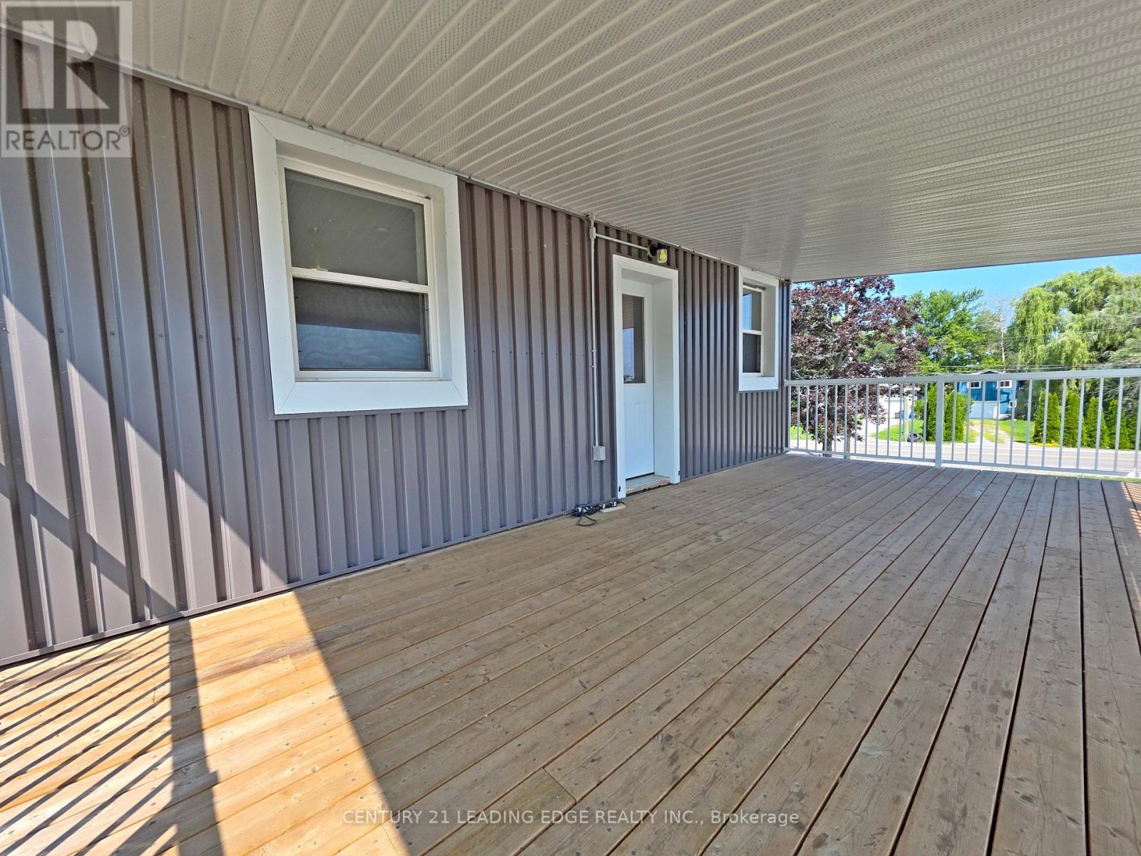 1035 Metro Road N, Georgina, Ontario  L4P 3E9 - Photo 24 - N12844386