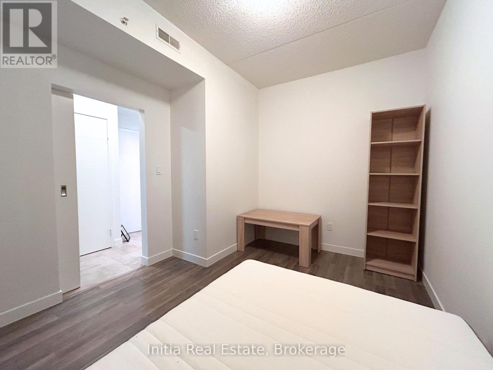 B303 - 62 Balsam Street, Waterloo, Ontario  N2L 3H2 - Photo 12 - X13637722