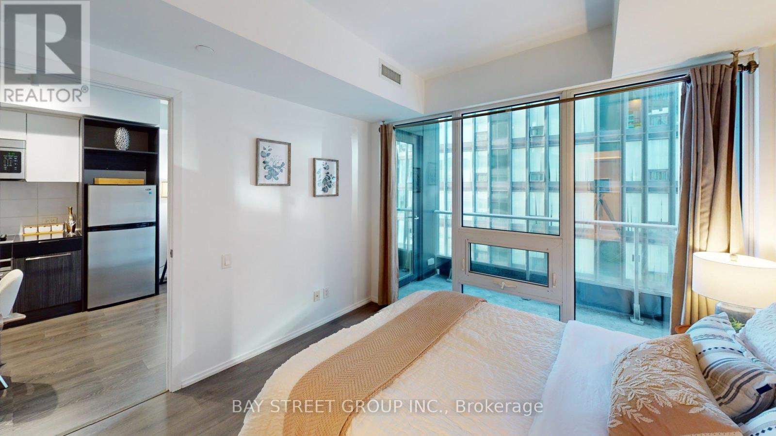 1906 - 68 Shuter Street, Toronto, Ontario  M5B 1B4 - Photo 7 - C13637762