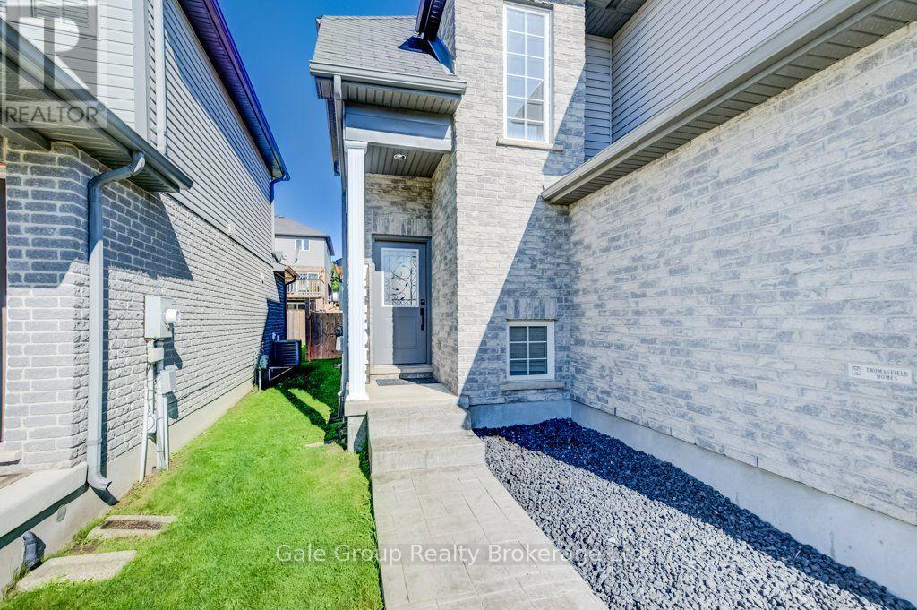 468 Champlain Avenue, Woodstock, Ontario  N4V 0A7 - Photo 3 - X13637754