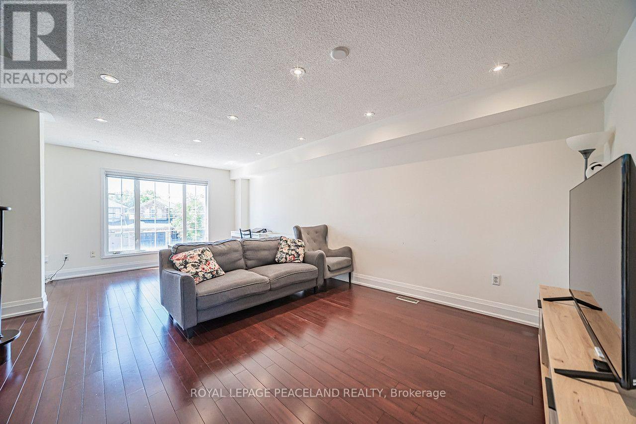 110 Foxfield Crescent, Vaughan, Ontario  L4K 5E9 - Photo 10 - N13637766