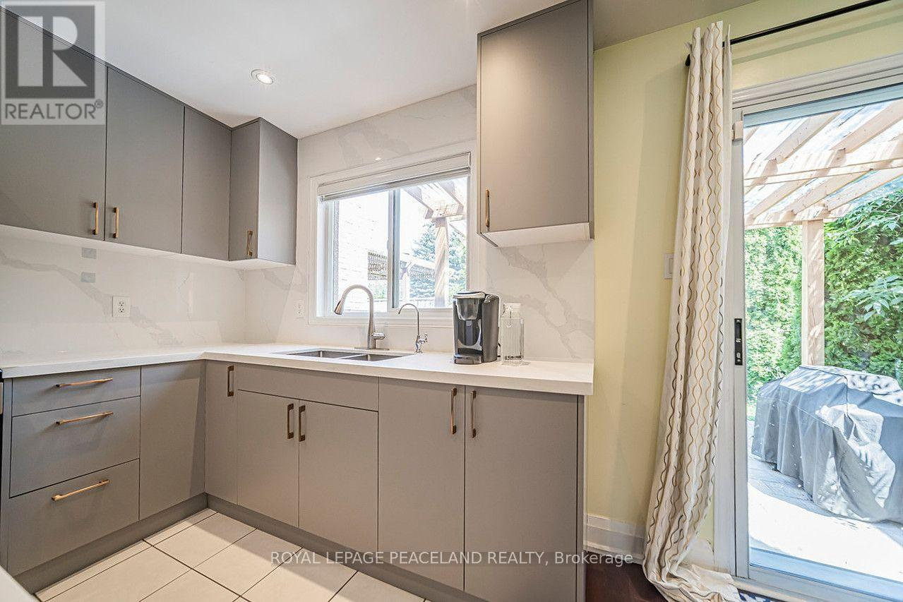 110 Foxfield Crescent, Vaughan, Ontario  L4K 5E9 - Photo 20 - N13637766