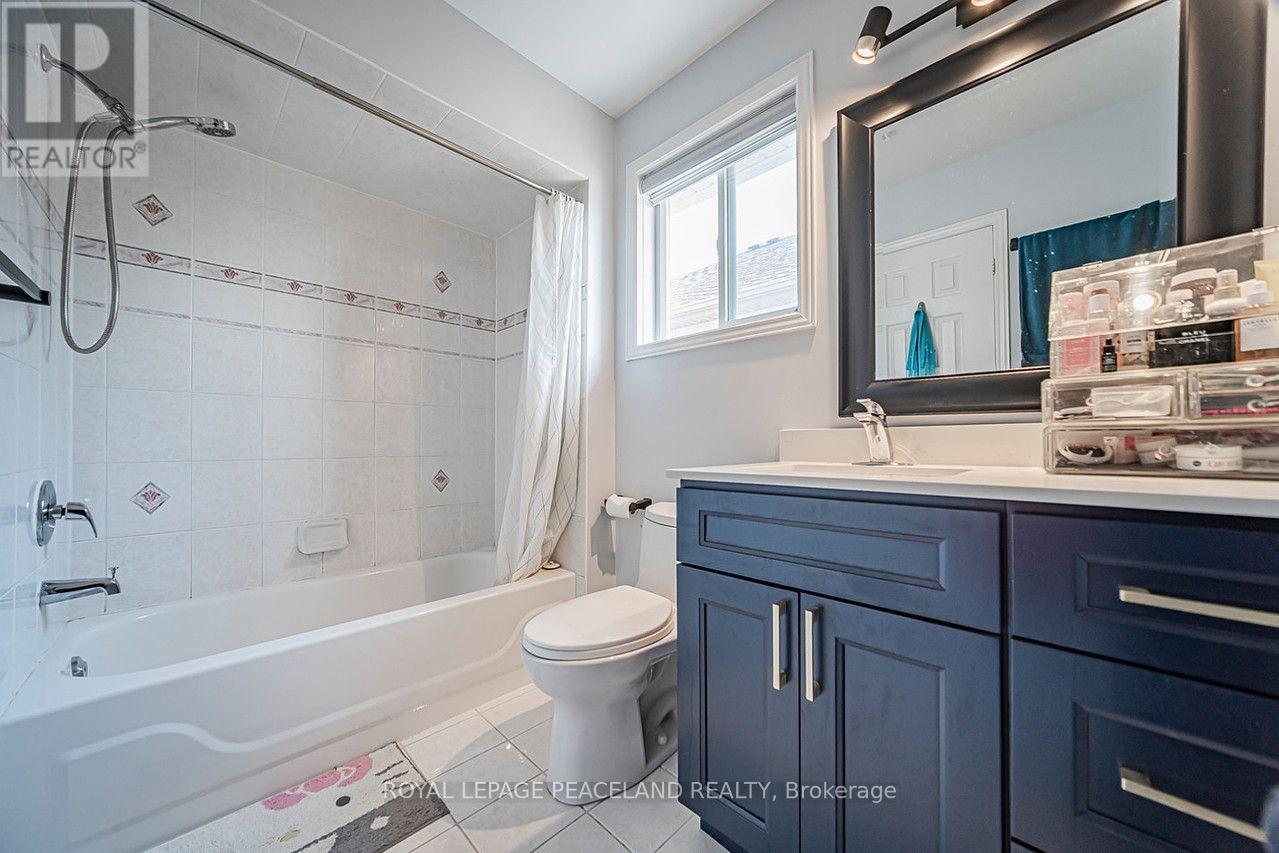 110 Foxfield Crescent, Vaughan, Ontario  L4K 5E9 - Photo 34 - N13637766