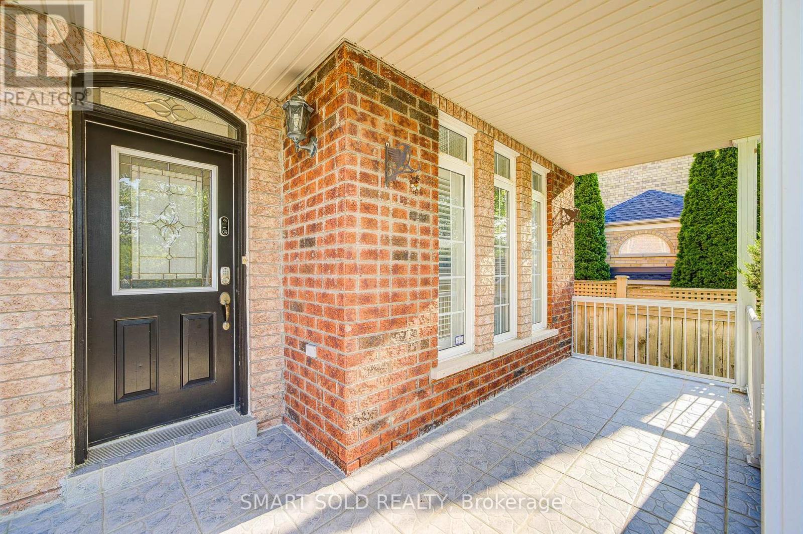39 Victoria Wood Avenue, Markham, Ontario  L6E 1K2 - Photo 2 - N13637772