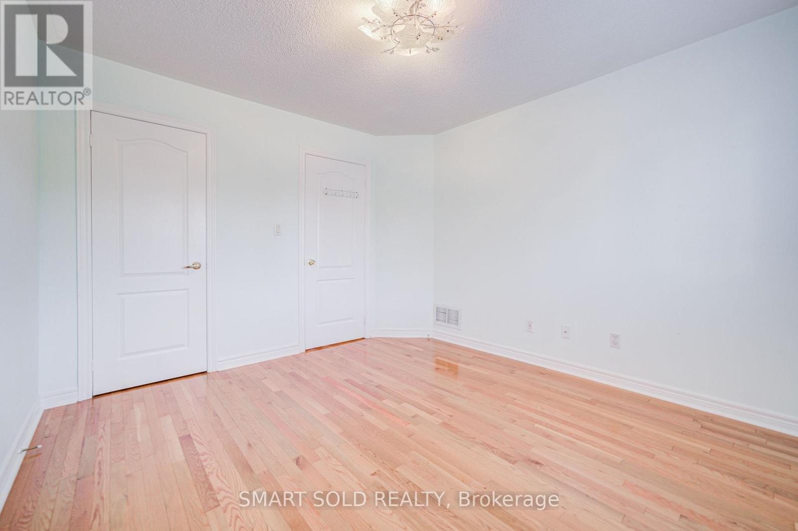 39 Victoria Wood Avenue, Markham, Ontario  L6E 1K2 - Photo 33 - N13637772