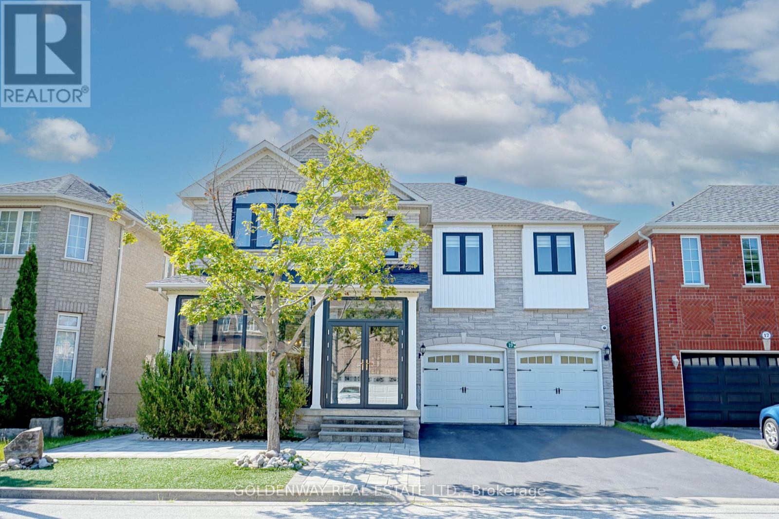 19 Markshire Road, Markham, Ontario  L6C 2Z6 - Photo 2 - N13637778