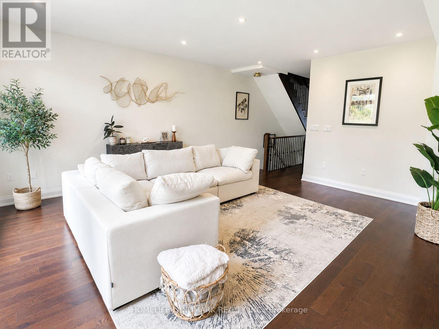 34 Shatner Turnabout, Vaughan, Ontario  L4L 0M4 - Photo 7 - N13637808