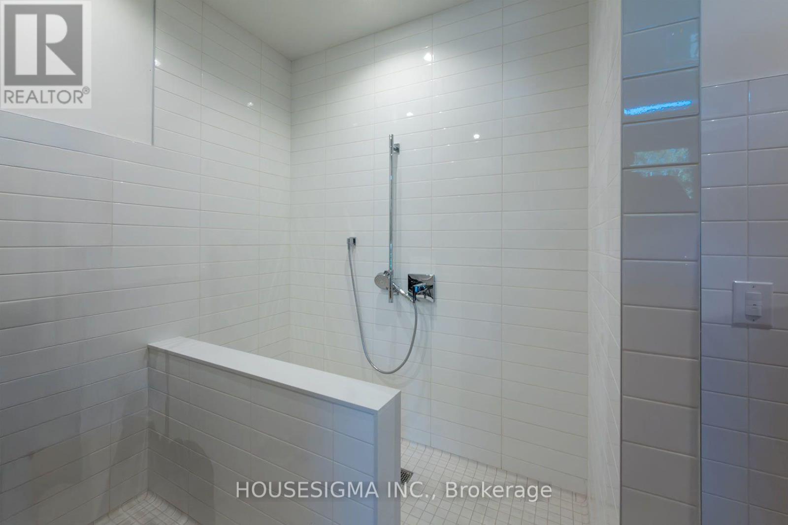 1105 - 4010 Eglinton Avenue W, Toronto, Ontario  M9A 0G5 - Photo 35 - W13637738