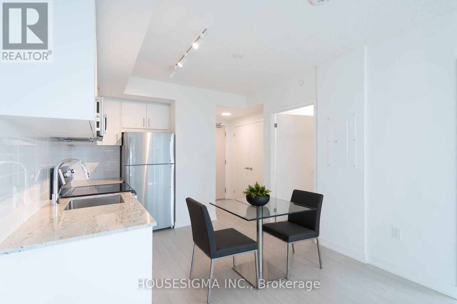 1105 - 4010 Eglinton Avenue W, Toronto, Ontario  M9A 0G5 - Photo 6 - W13637738