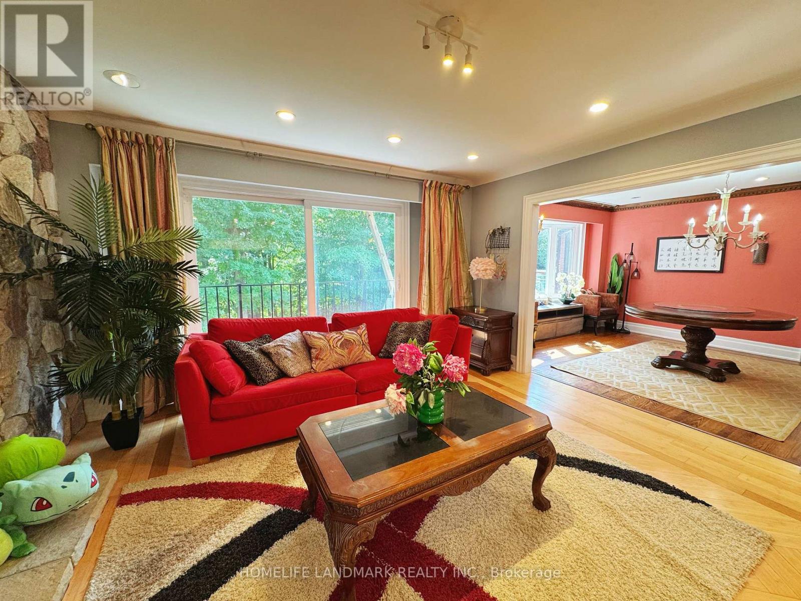B4 - 2415 Jarvis Street, Mississauga, Ontario  L5C 2P7 - Photo 3 - W13637770
