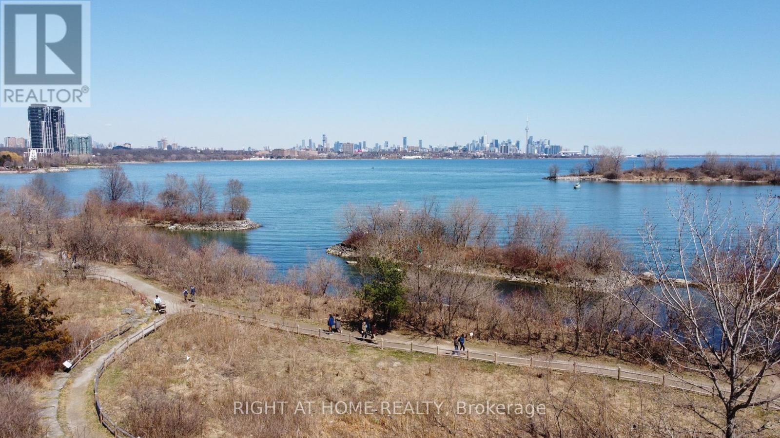 2402 - 56 Annie Craig Drive, Toronto, Ontario  M8V 0C5 - Photo 12 - W13637776