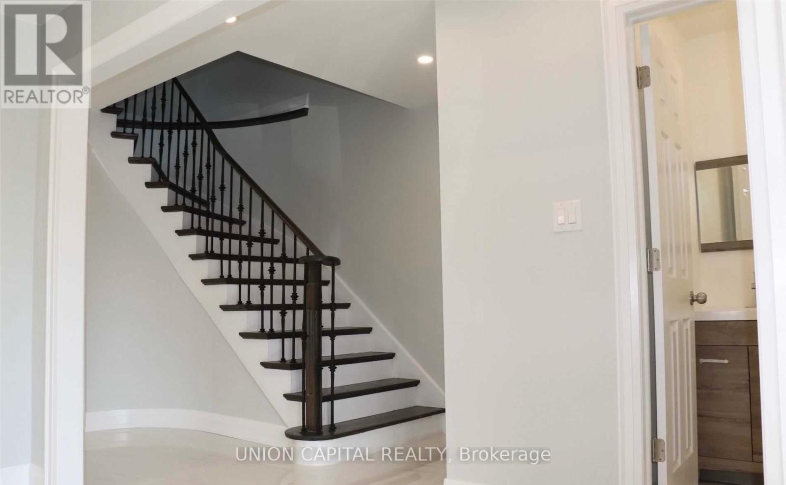 3210 Fairfox Crescent, Mississauga, Ontario  L4X 2V8 - Photo 9 - W13637782