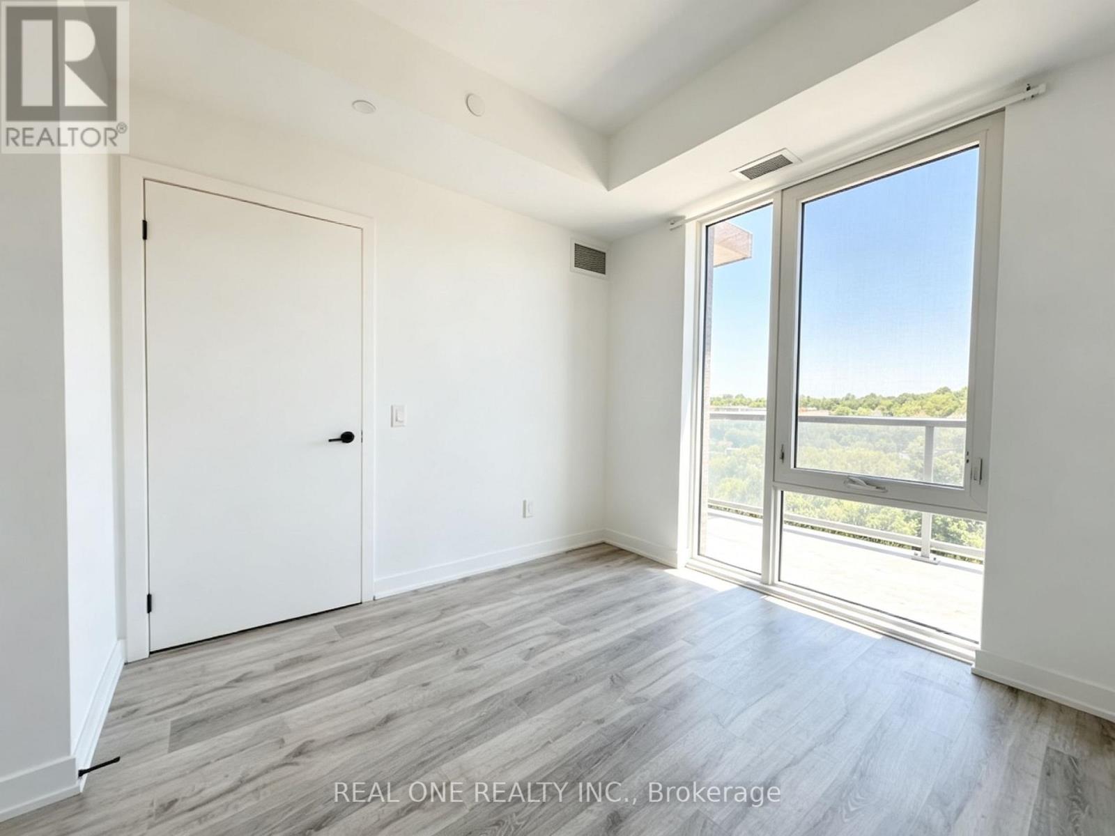 333 - 215 Lakeshore Road W, Mississauga, Ontario L5H 0A7 - Photo 13 - W13637790