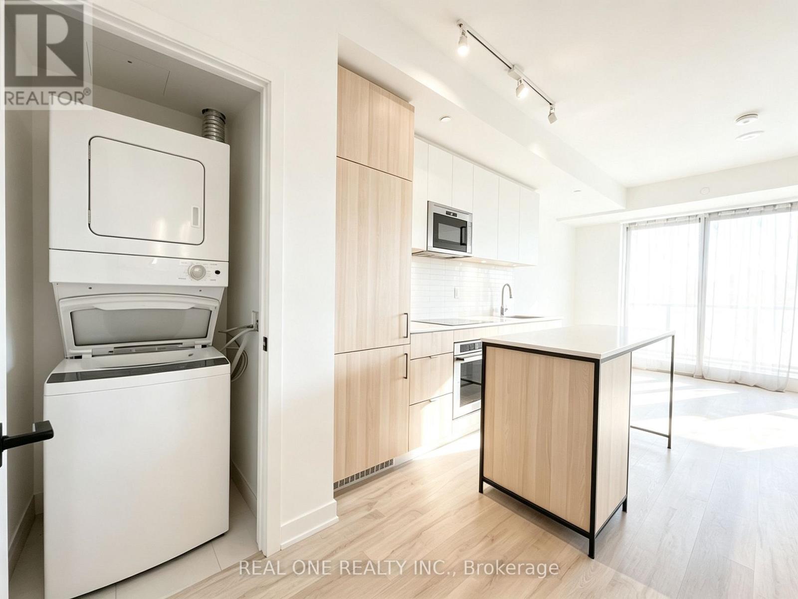 333 - 215 Lakeshore Road W, Mississauga, Ontario L5H 0A7 - Photo 6 - W13637790