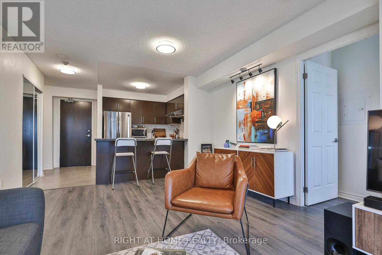 2402 - 3 Michael Power Place, Toronto, Ontario  M9A 0A2 - Photo 11 - W13637814