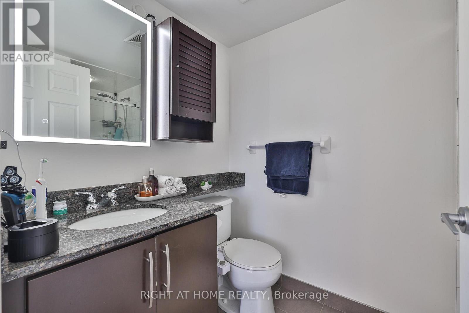 2402 - 3 Michael Power Place, Toronto, Ontario  M9A 0A2 - Photo 18 - W13637814