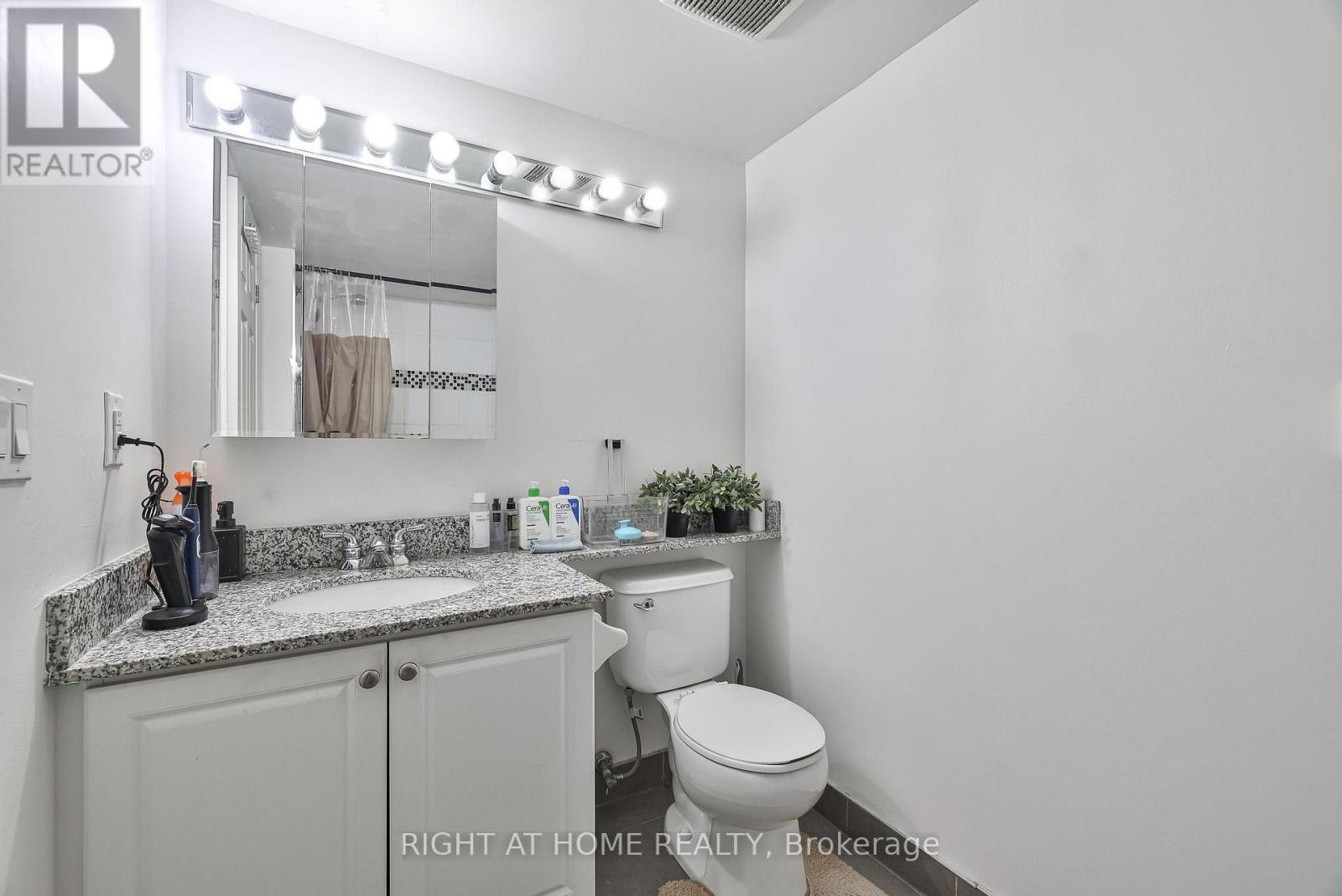 2402 - 3 Michael Power Place, Toronto, Ontario  M9A 0A2 - Photo 24 - W13637814