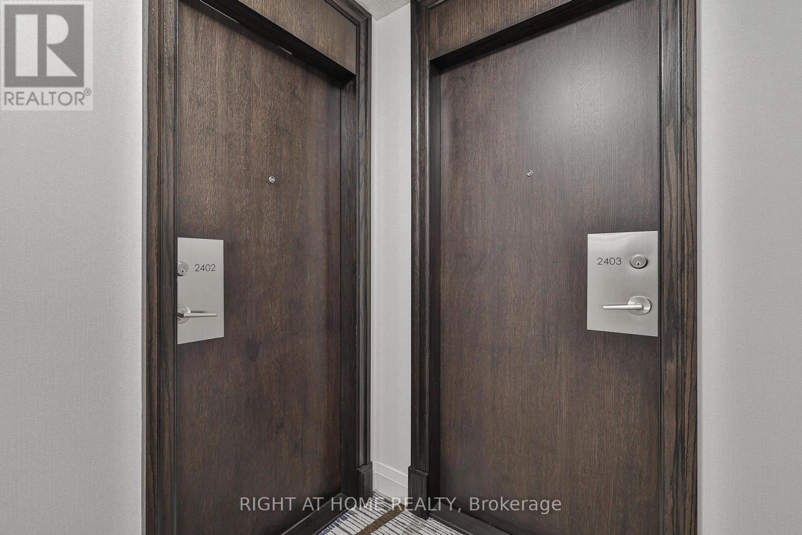 2402 - 3 Michael Power Place, Toronto, Ontario  M9A 0A2 - Photo 4 - W13637814