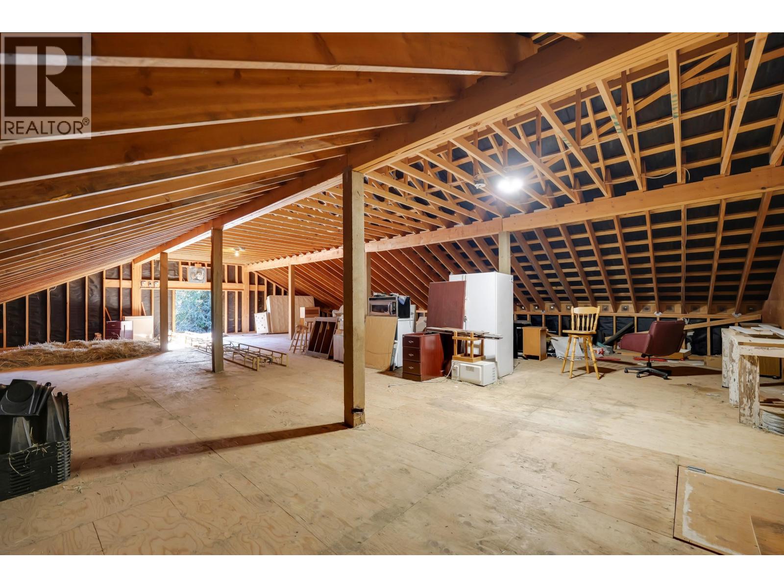7395 Clover Road, Pemberton, British Columbia  V0N 2L0 - Photo 19 - R3093319