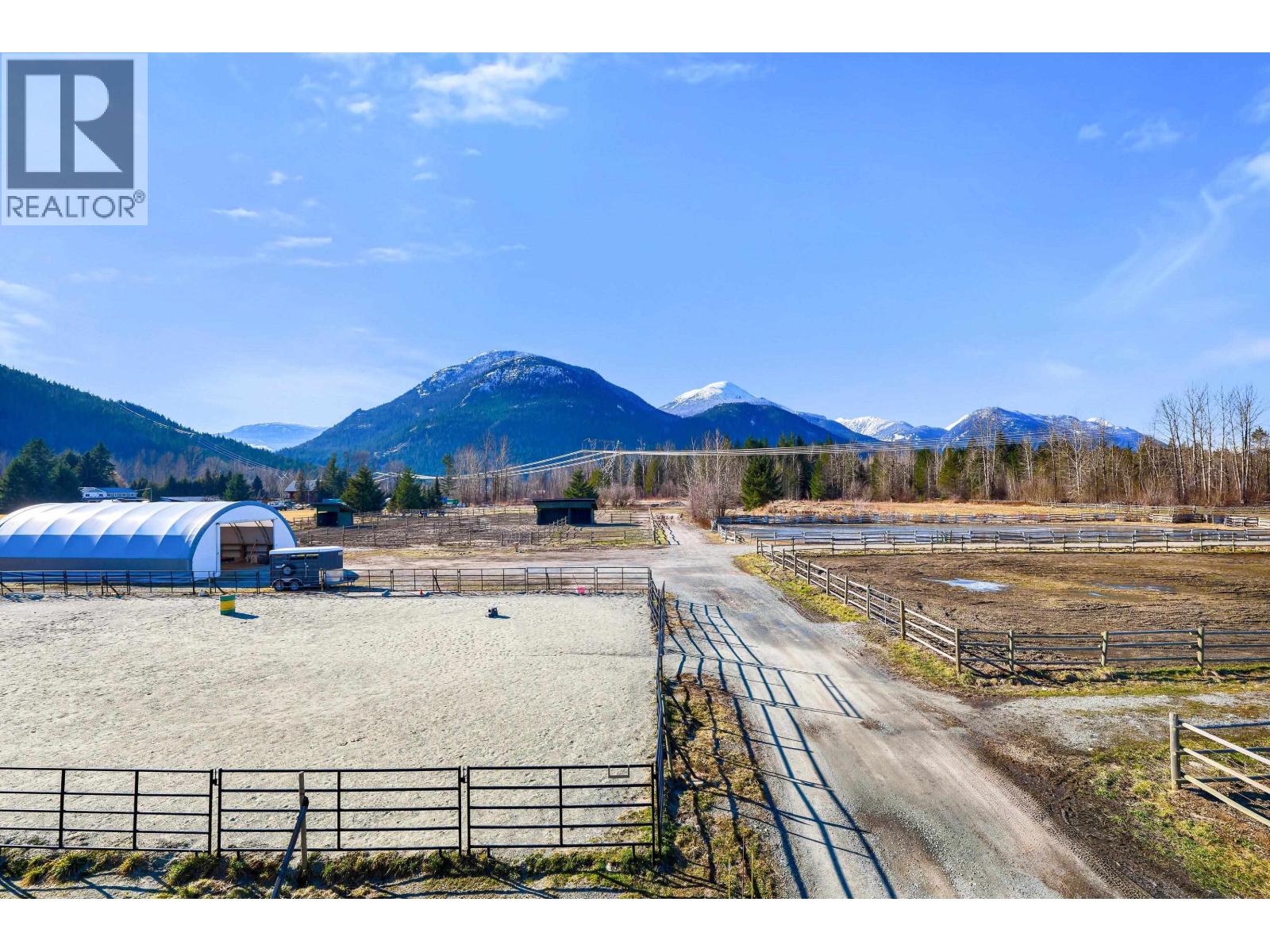 7395 Clover Road, Pemberton, British Columbia  V0N 2L0 - Photo 22 - R3093319