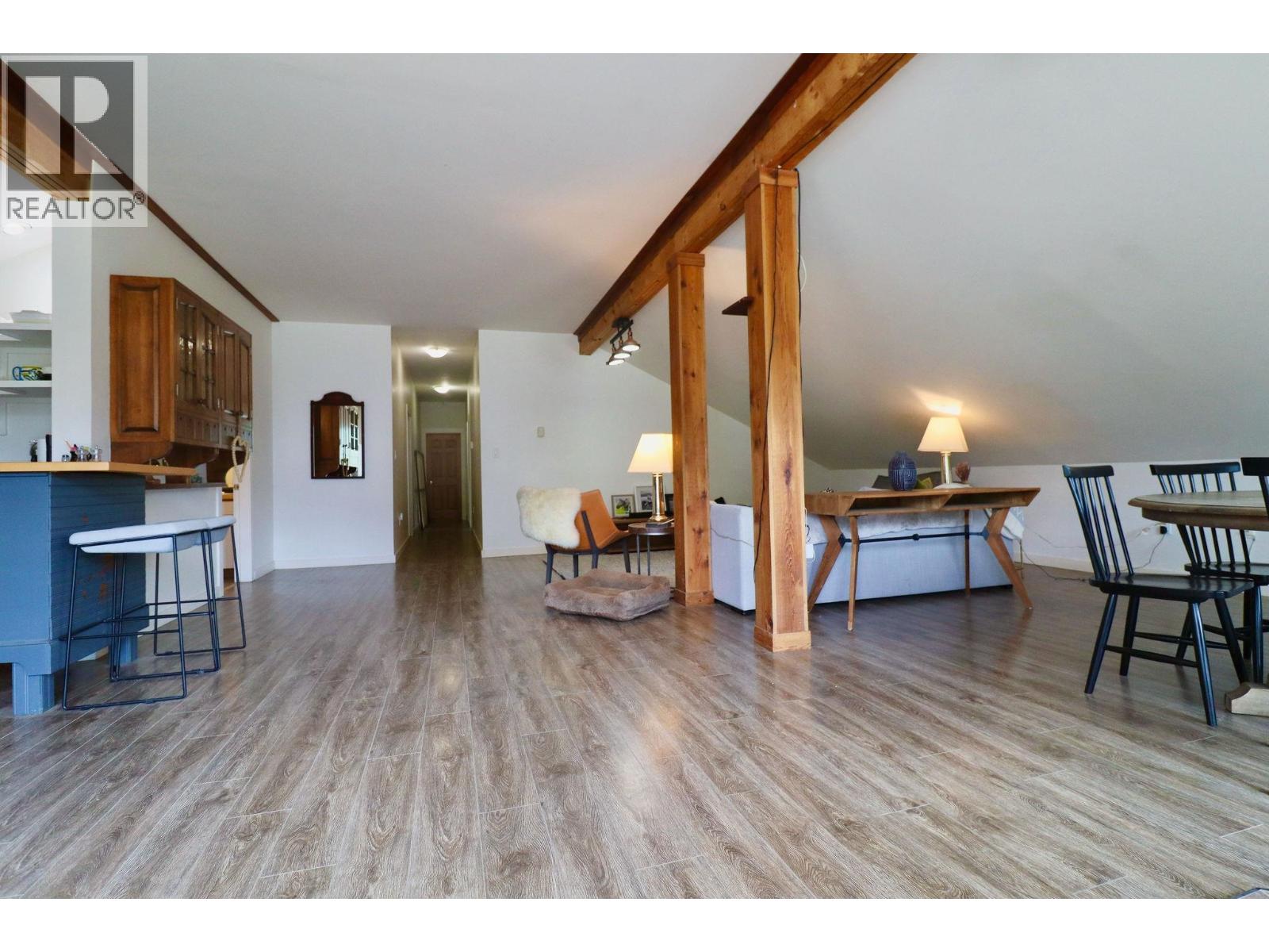 7395 Clover Road, Pemberton, British Columbia  V0N 2L0 - Photo 12 - R3093319