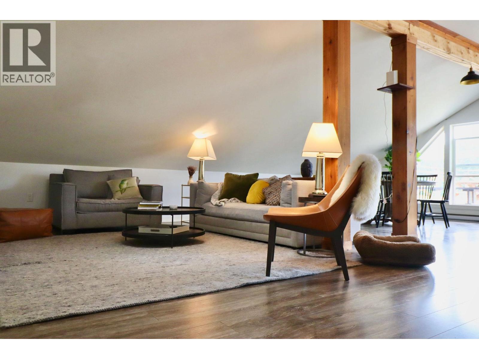 7395 Clover Road, Pemberton, British Columbia  V0N 2L0 - Photo 10 - R3093319