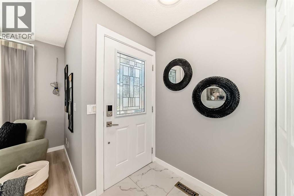 7 Martinview Crescent Ne, Calgary, Alberta  T3J 2S2 - Photo 3 - A2319189