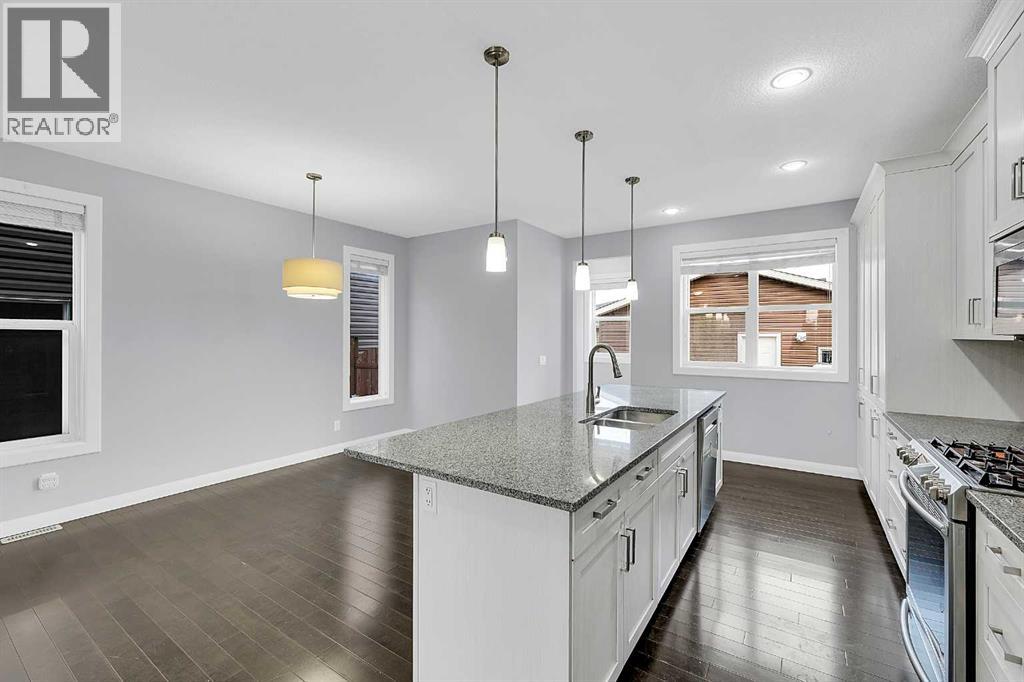95 Redstone Park Ne, Calgary, Alberta  T3N 0P7 - Photo 13 - A2334373