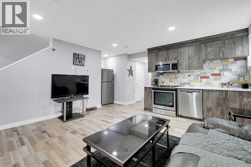 95 Redstone Park Ne, Calgary, Alberta  T3N 0P7 - Photo 32 - A2334373