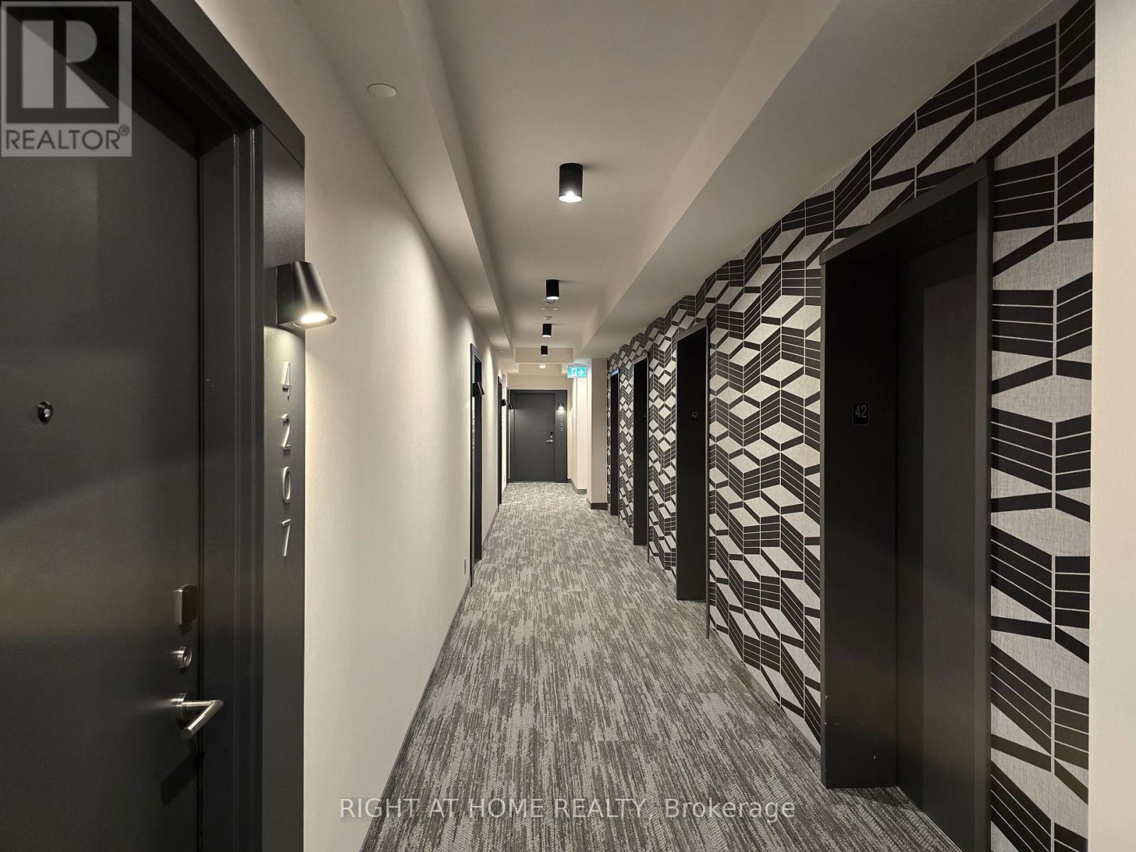 4209 - 180 Front Street E, Toronto, Ontario  M5A 0A9 - Photo 3 - C13637820
