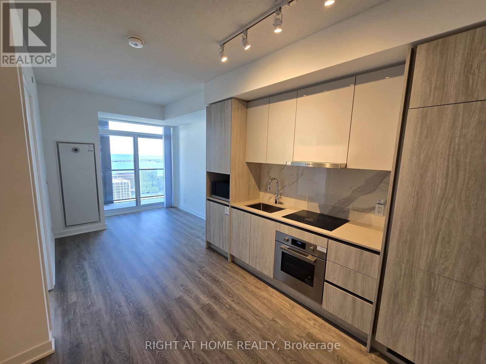 4209 - 180 Front Street E, Toronto, Ontario  M5A 0A9 - Photo 6 - C13637820