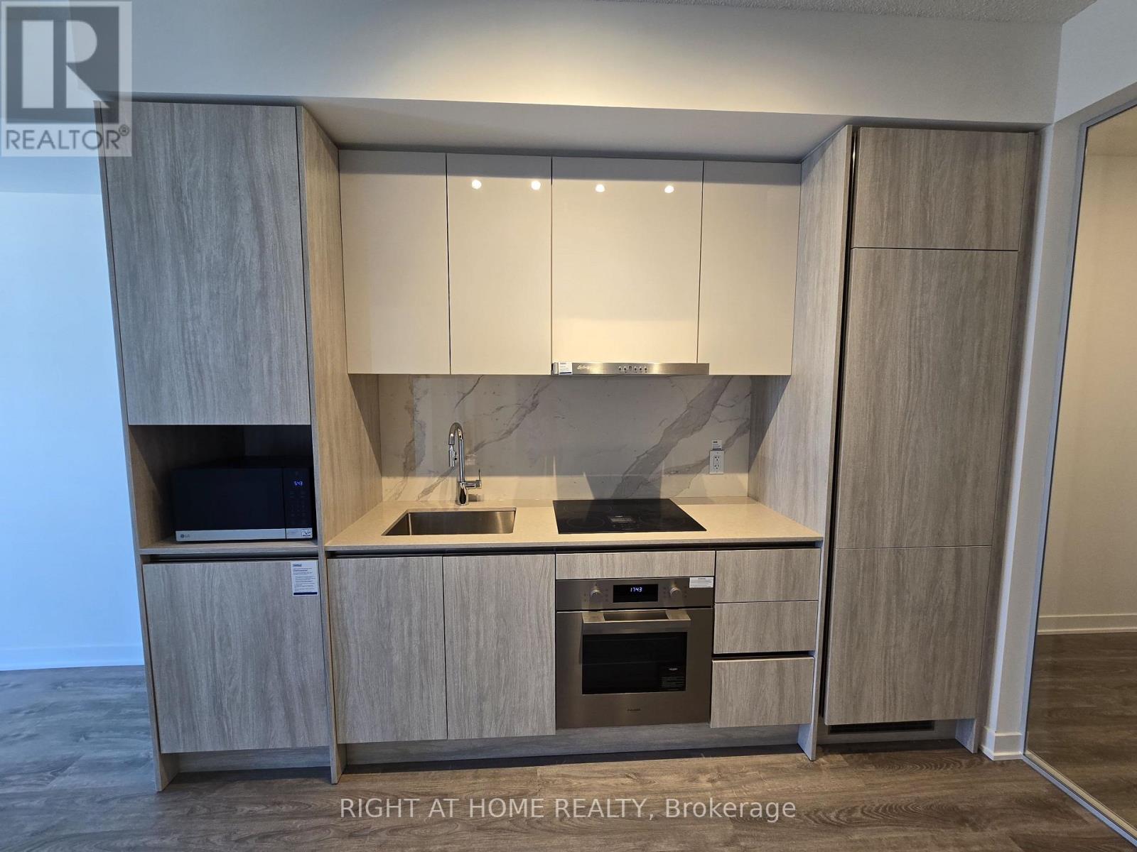 4209 - 180 Front Street E, Toronto, Ontario  M5A 0A9 - Photo 8 - C13637820