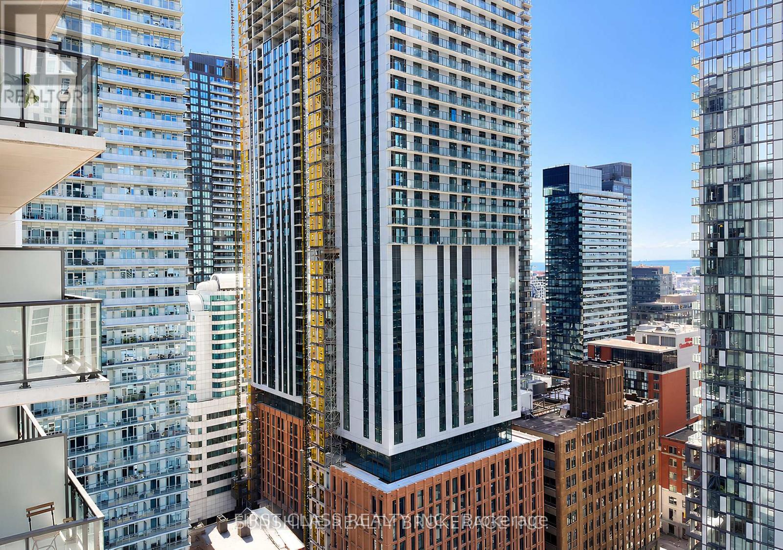 2304 - 290 Adelaide Street W, Toronto, Ontario M5V 1P6 - Photo 35 - C13637836