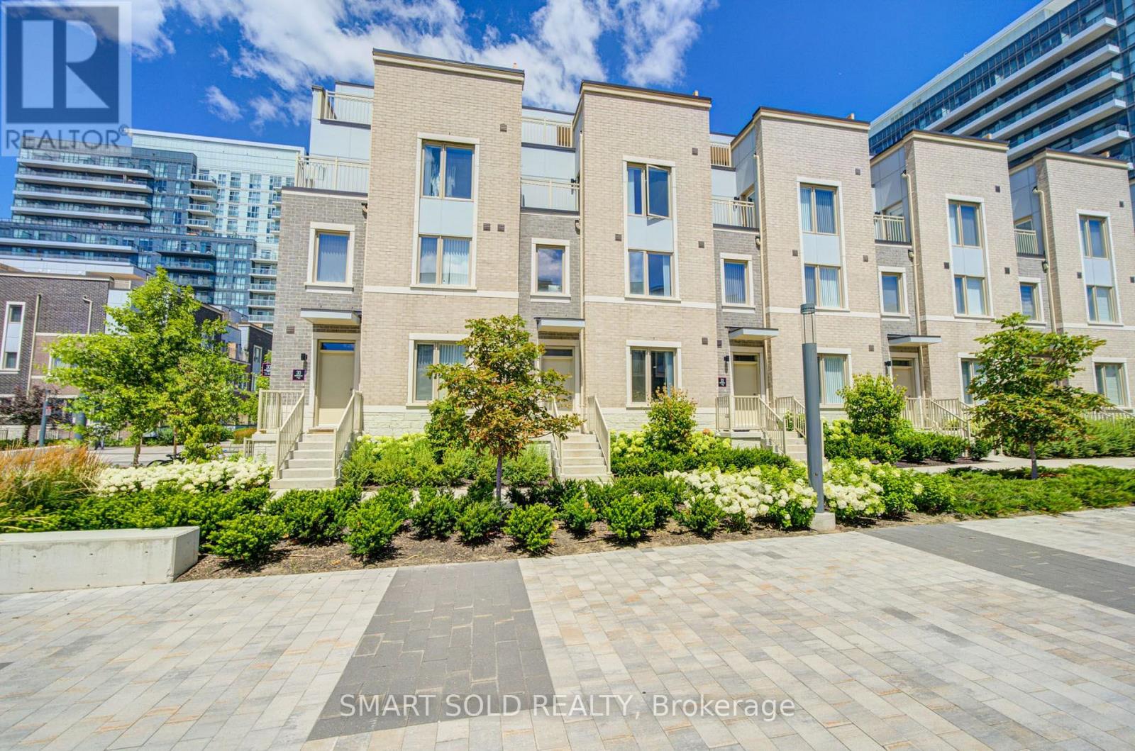 112 - 30 ALMOND BLOSSOM MEWS, Vaughan, Ontario
