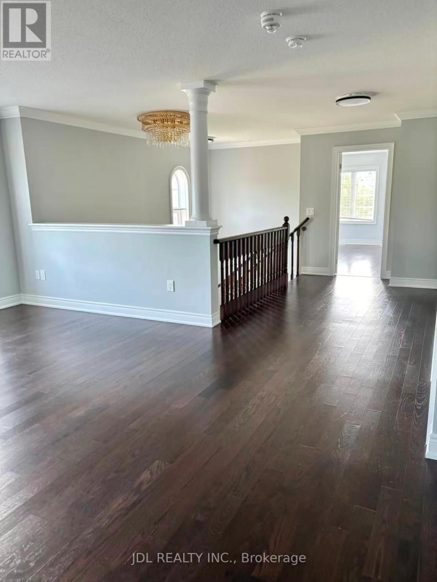 16 Jericho Avenue, Georgina, Ontario L4P 0G9 - Photo 13 - N13637822