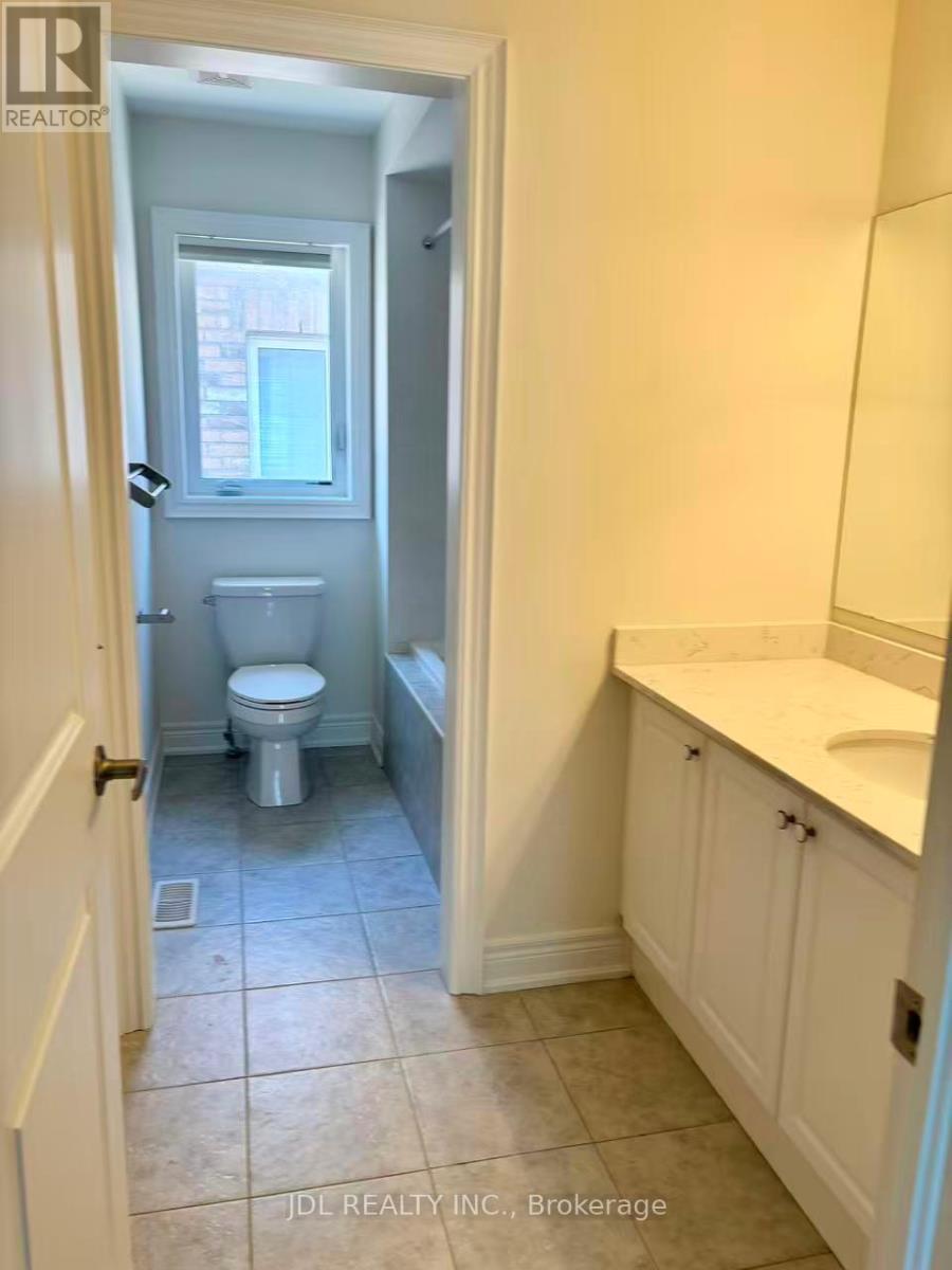 16 Jericho Avenue, Georgina, Ontario L4P 0G9 - Photo 19 - N13637822