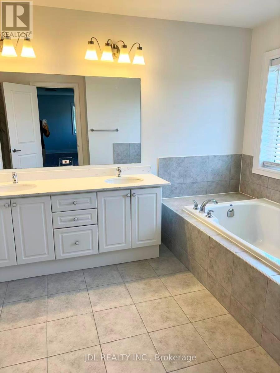 16 Jericho Avenue, Georgina, Ontario L4P 0G9 - Photo 21 - N13637822