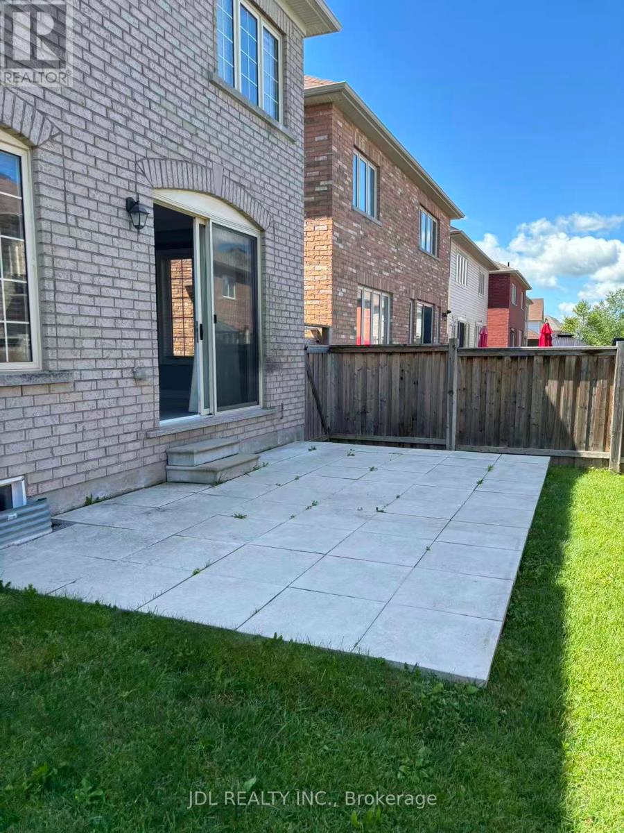 16 Jericho Avenue, Georgina, Ontario L4P 0G9 - Photo 23 - N13637822