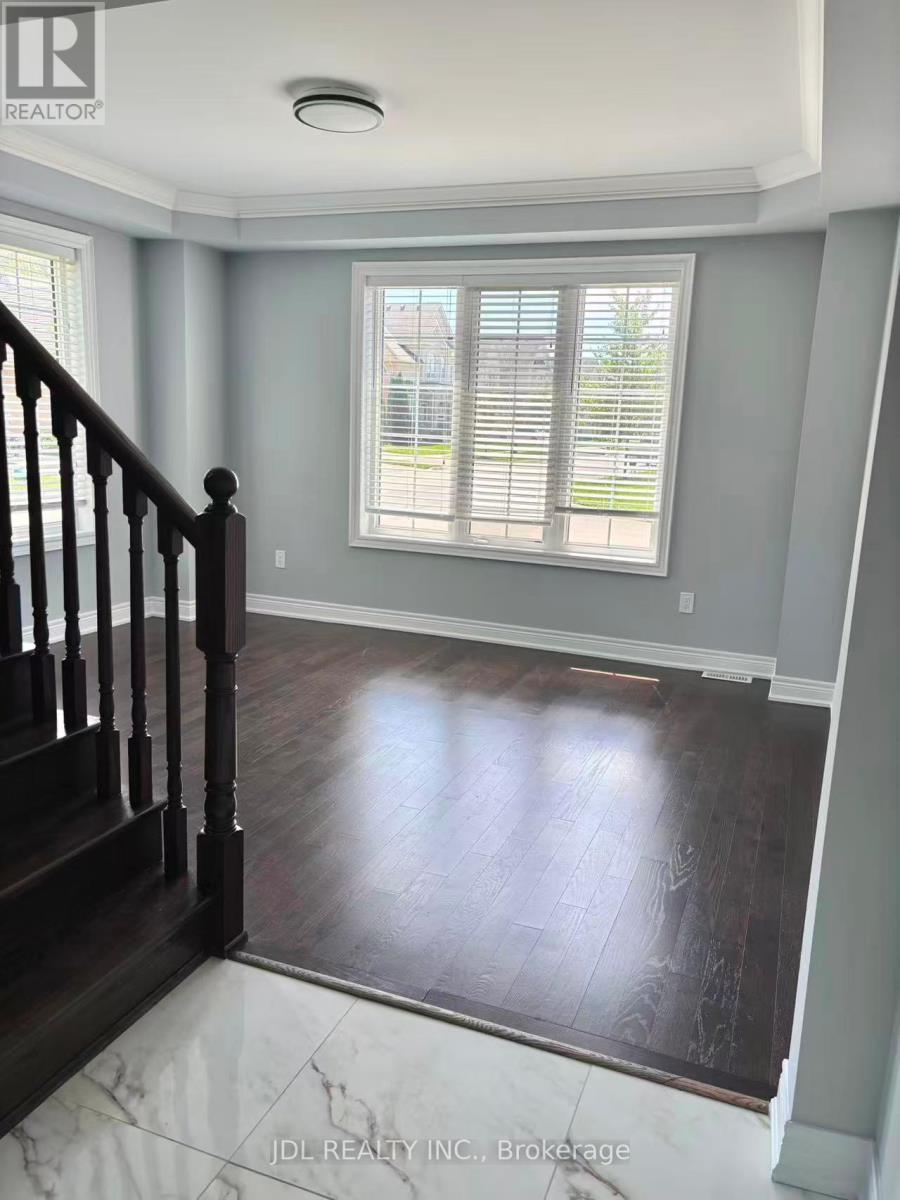 16 Jericho Avenue, Georgina, Ontario L4P 0G9 - Photo 6 - N13637822